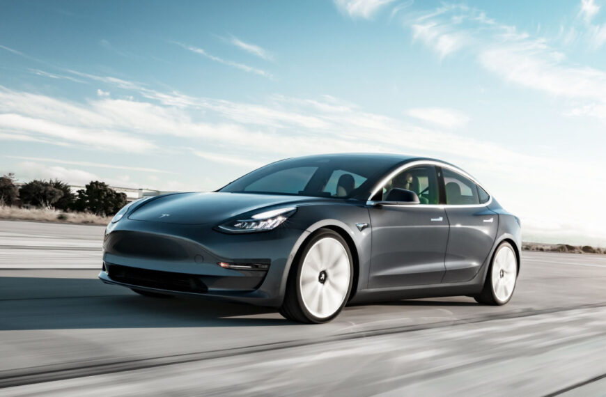 Tesla Model 3 Sunroof