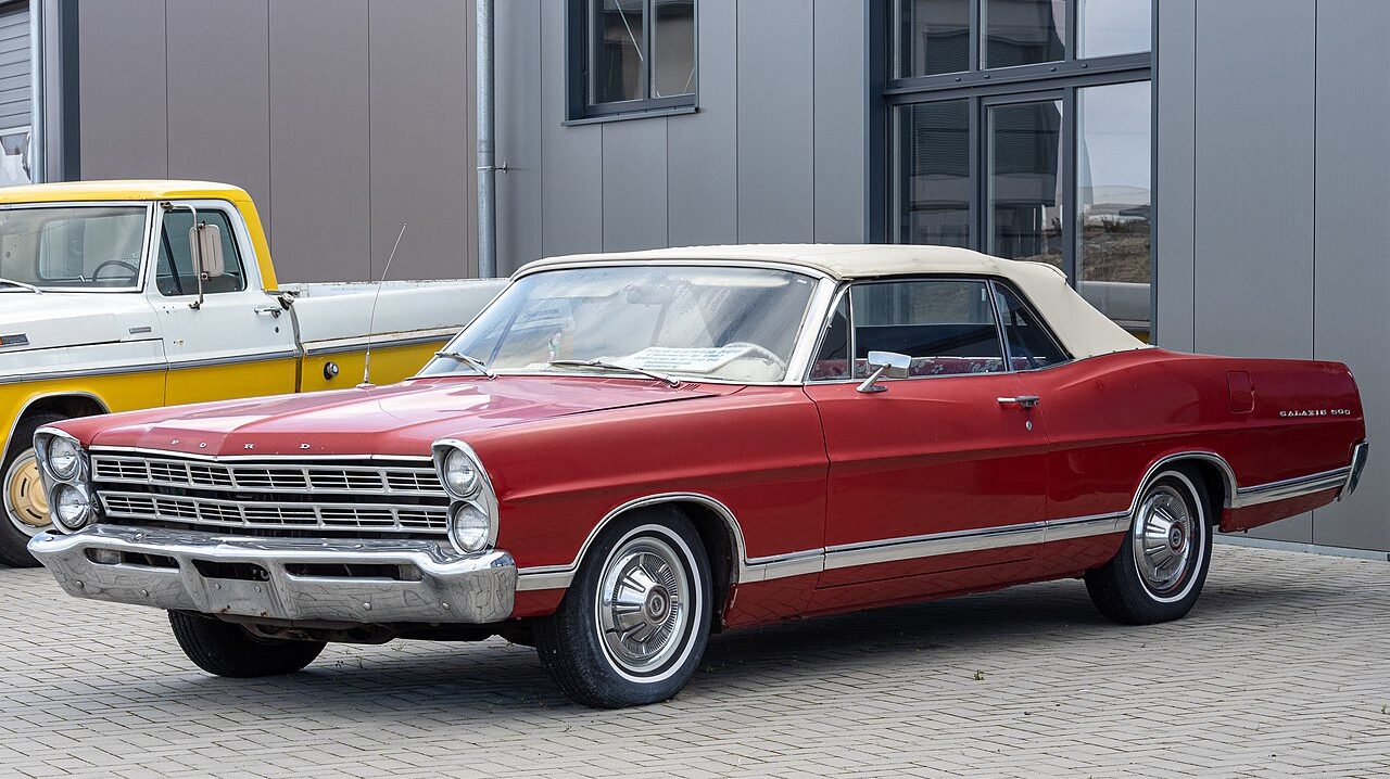 Ford Galaxie 500