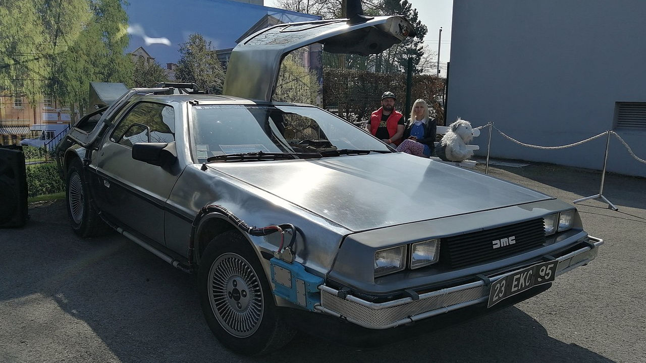 DeLorean DMC-12