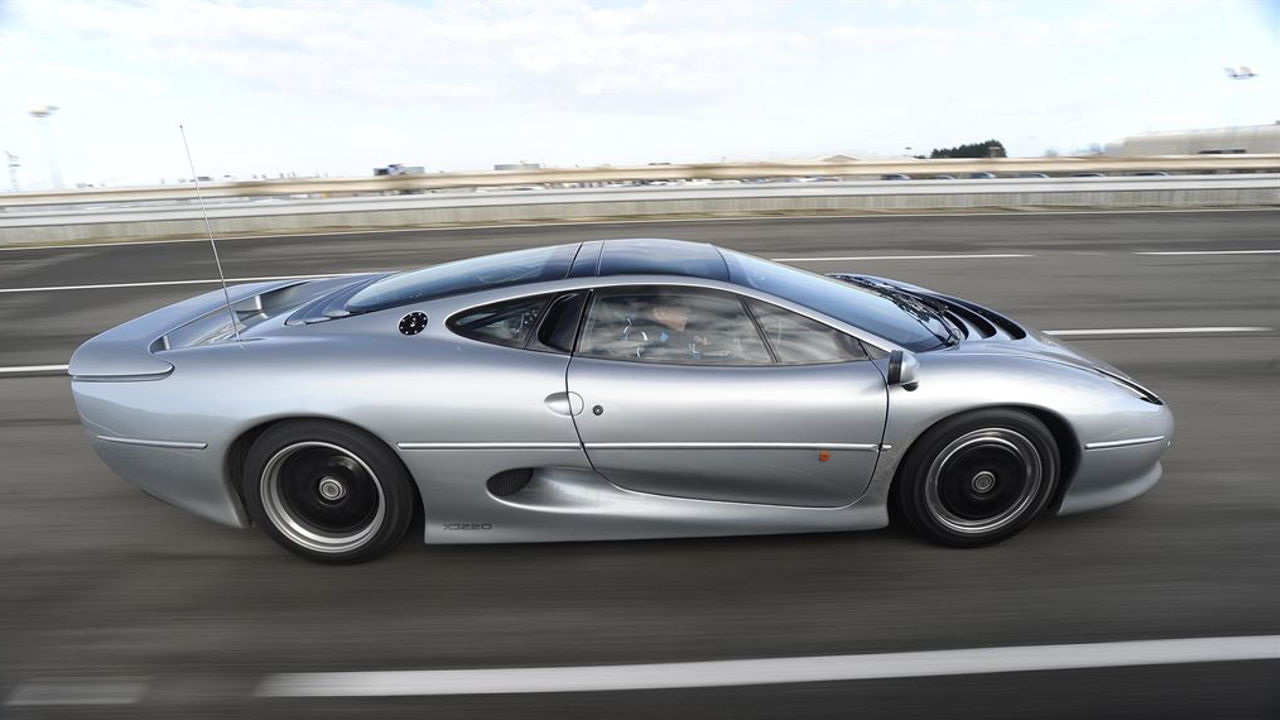 Jaguar XJ220