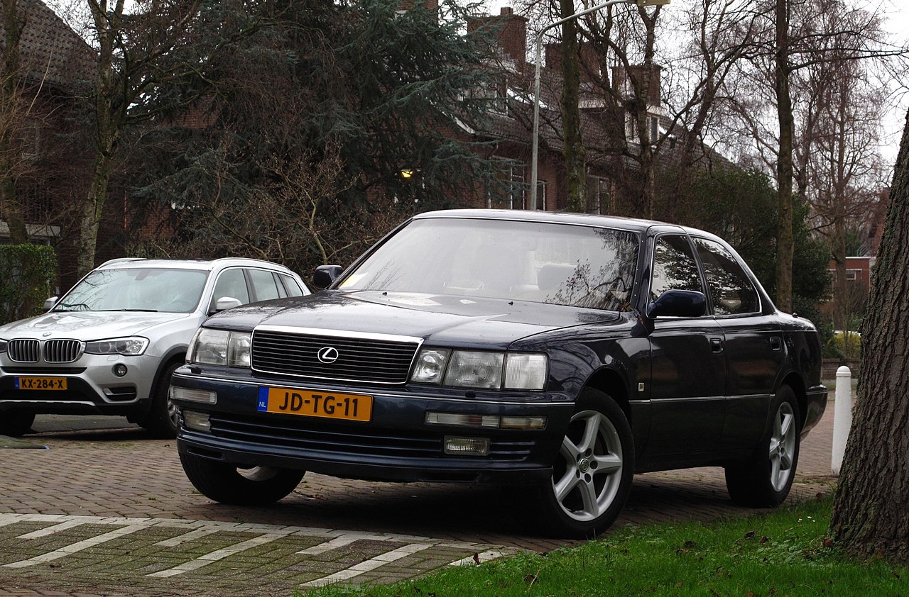 1994 Lexus LS 400