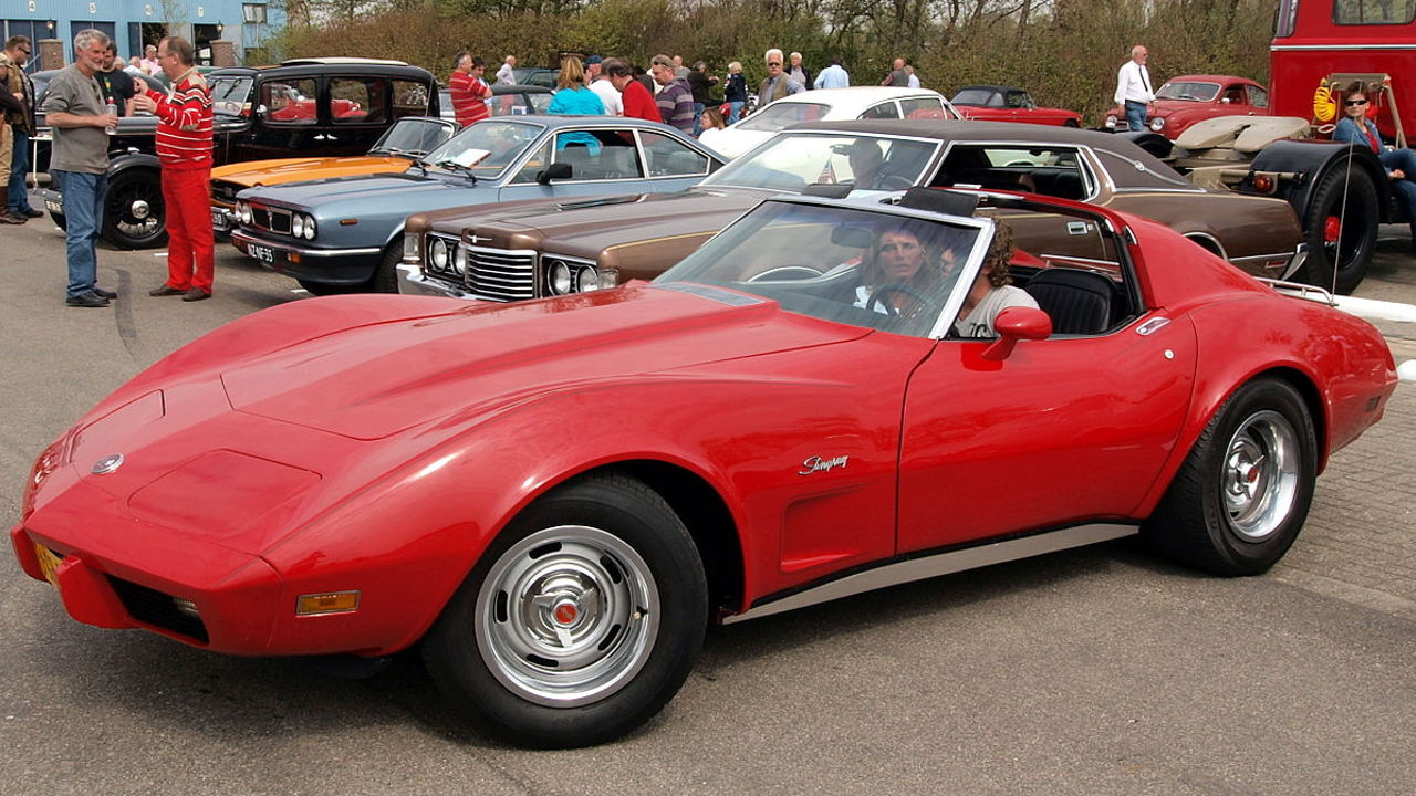 Red Corvette Stingray