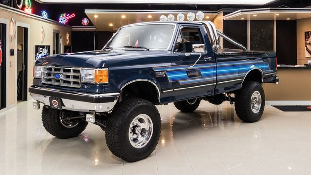 Ford F-250 Bigfoot Cruise