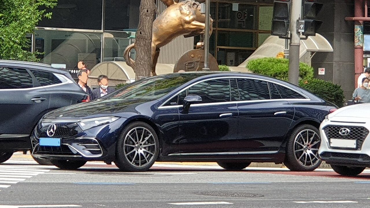 Mercedes-AMG EQS Sedan