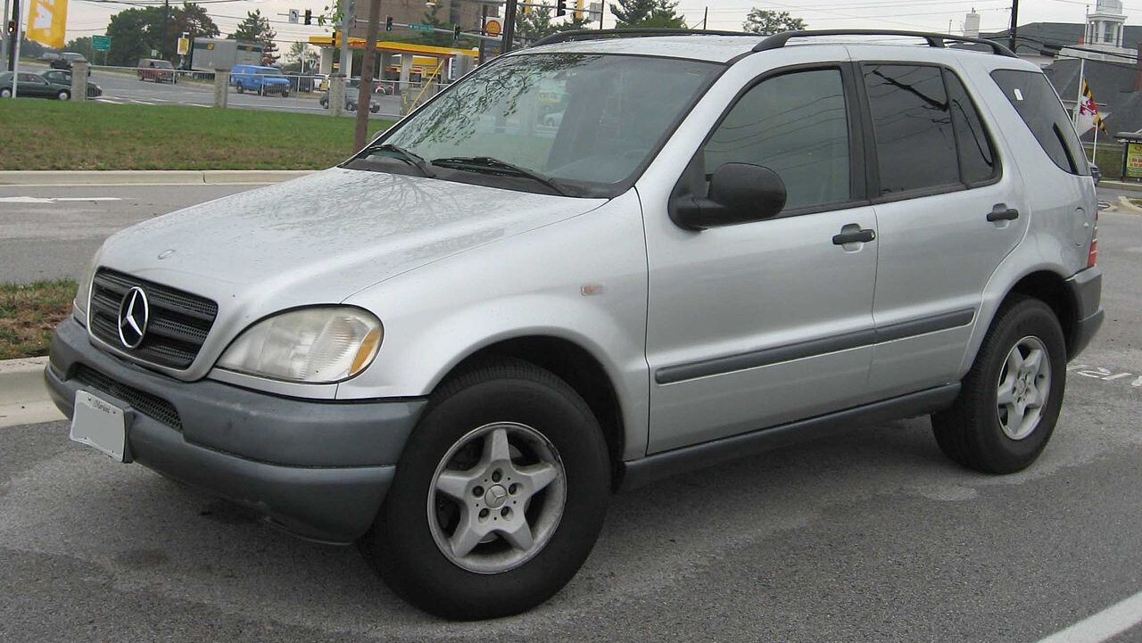 2001 Mercedes-Benz ML320