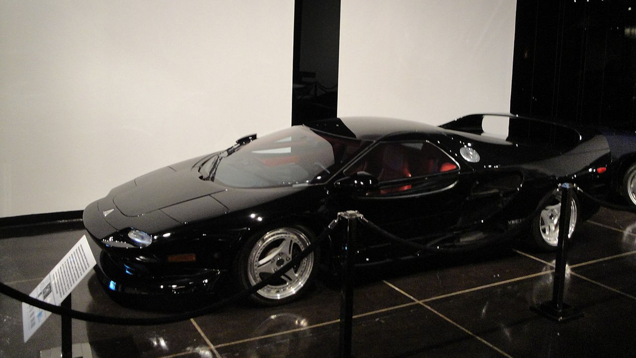 1998 Vector M12