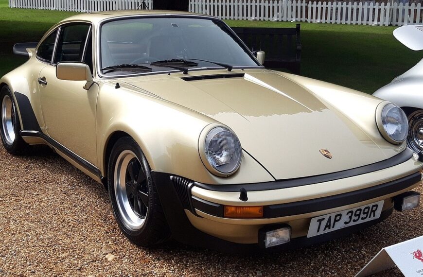 1977 Porshe 930 Turbo - Front quarter view