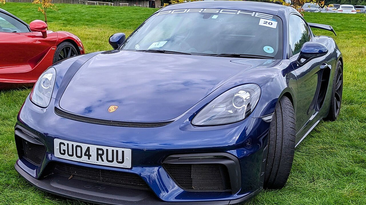 2019 Porsche Cayman