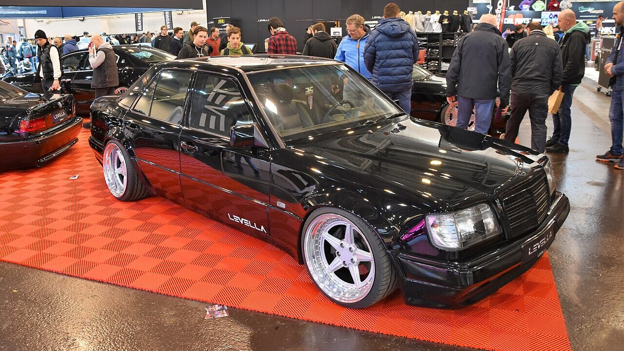 W124 Mercedes-Benz E Class