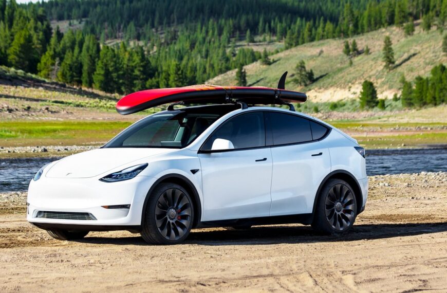 Tesla Model Y - front quarter view