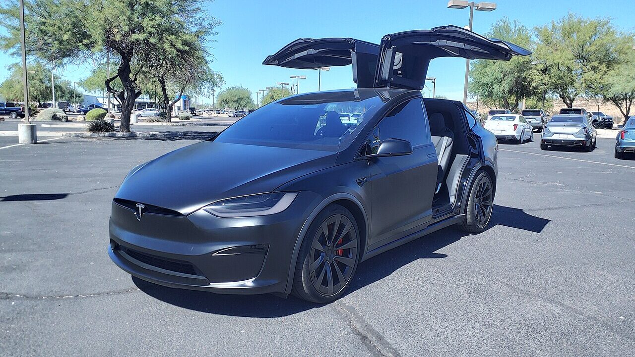 Tesla Model X Plaid