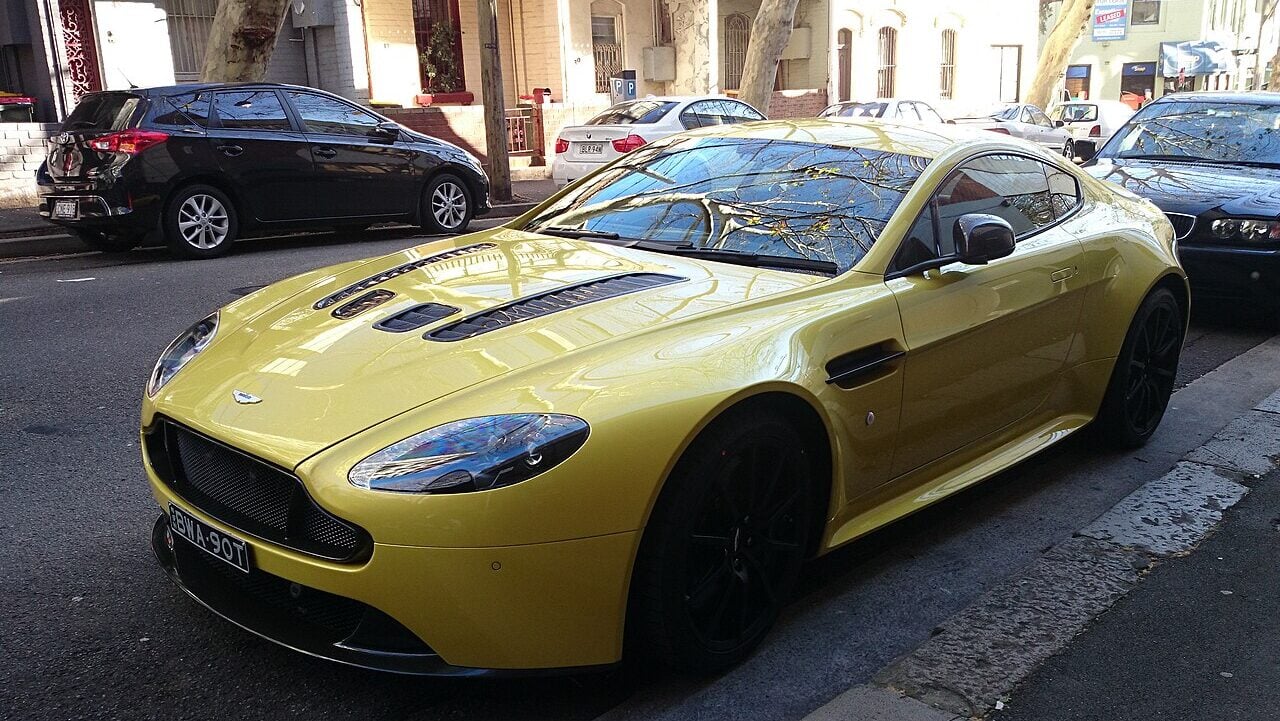 Aston Martin V12 Vantage S