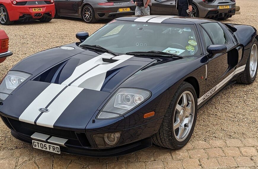 Ford GT