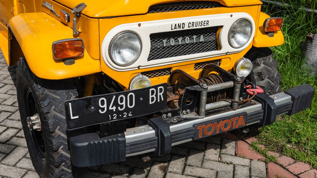 Classic Yellow Toyota Land Cruiser J40