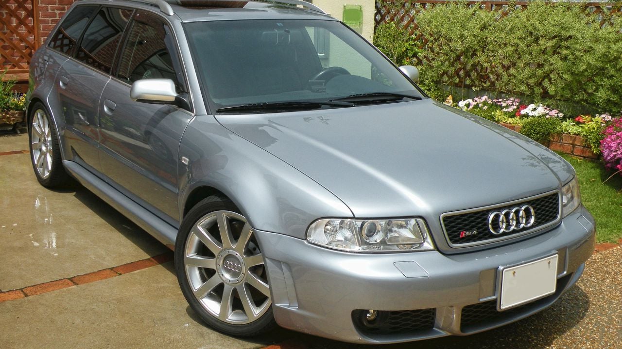 Audi RS4 (B5)