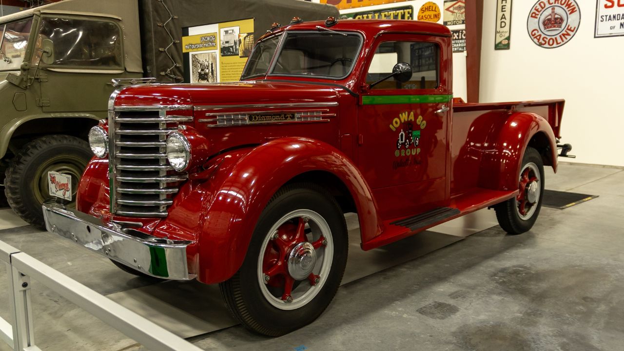 1948 Diamond T Model 201