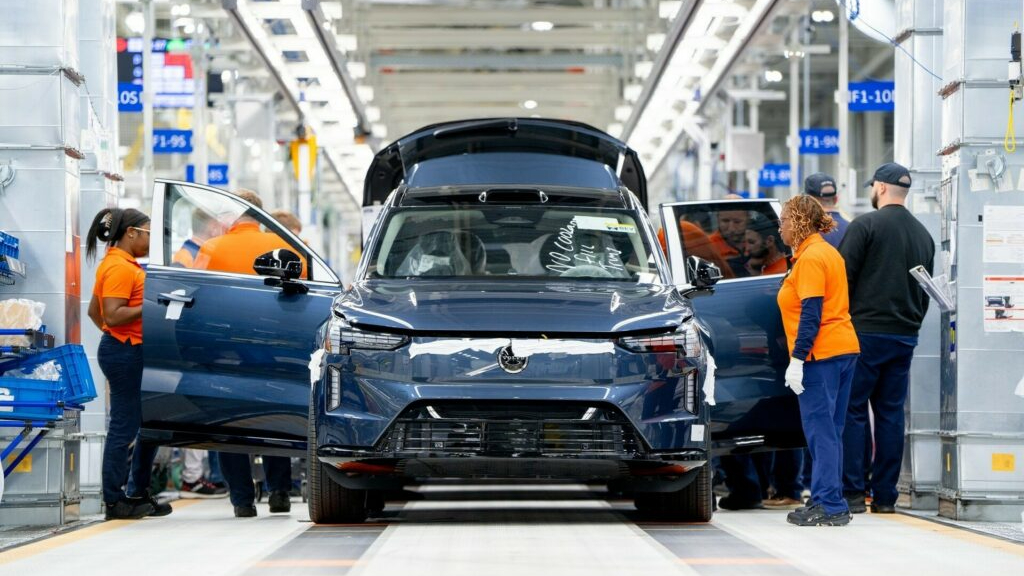 Volvo EX90 Production