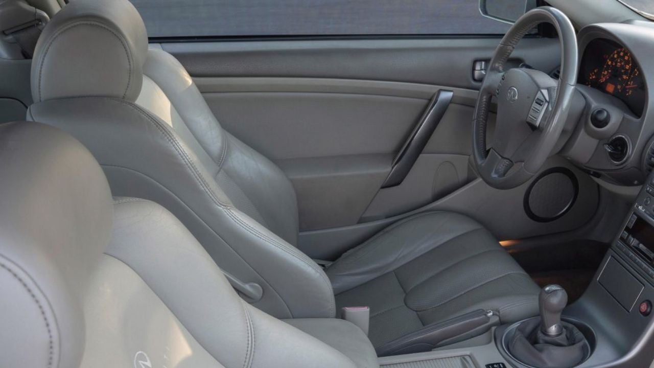 Infiniti G35 Coupe Interior