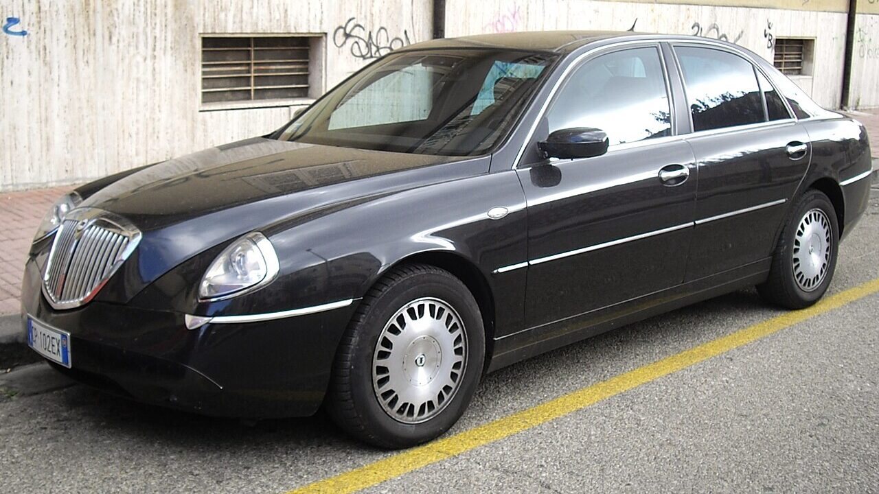 Lancia Thesis front.