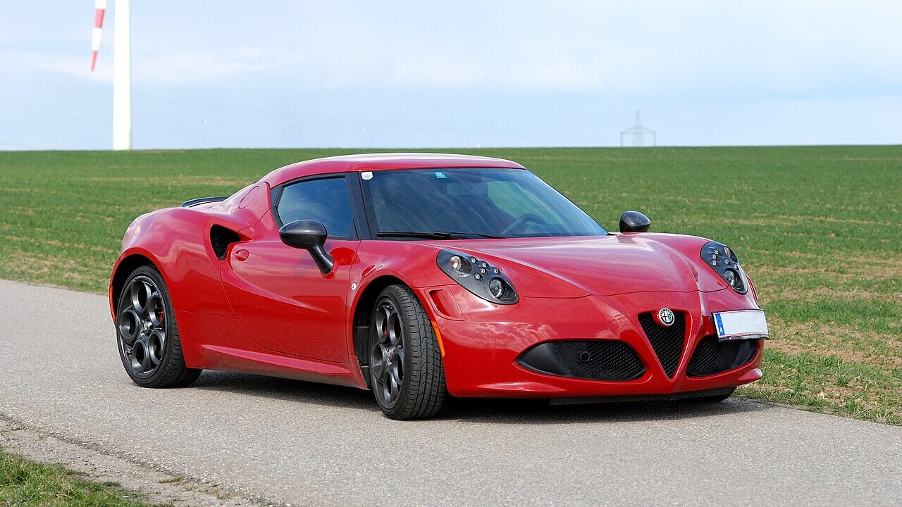 Alfa Romeo 4C.