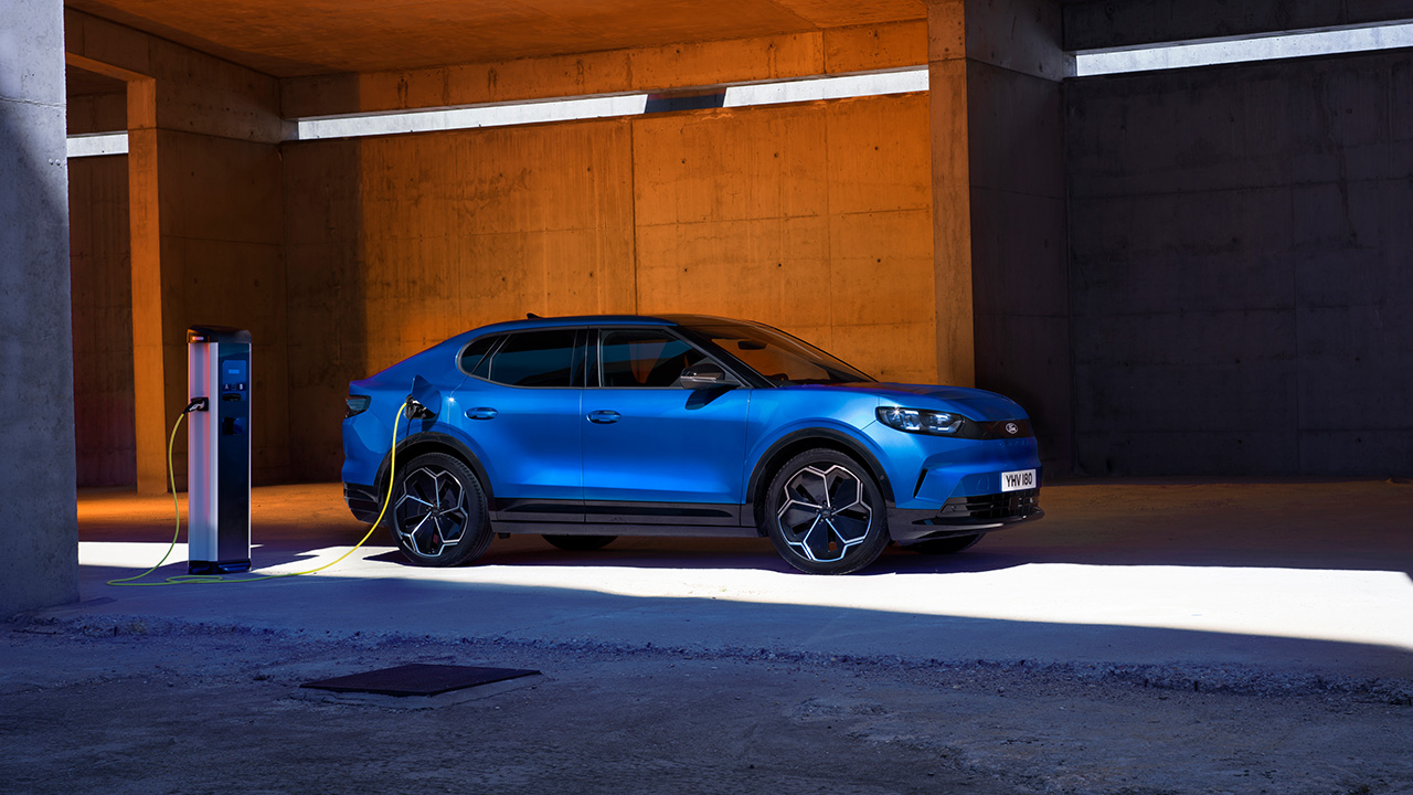 The new Ford Capri crossover in blue, front 3/4 view