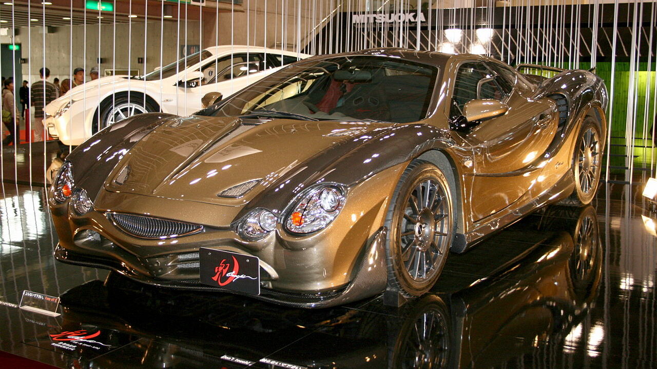 Mitsuoka Orochi