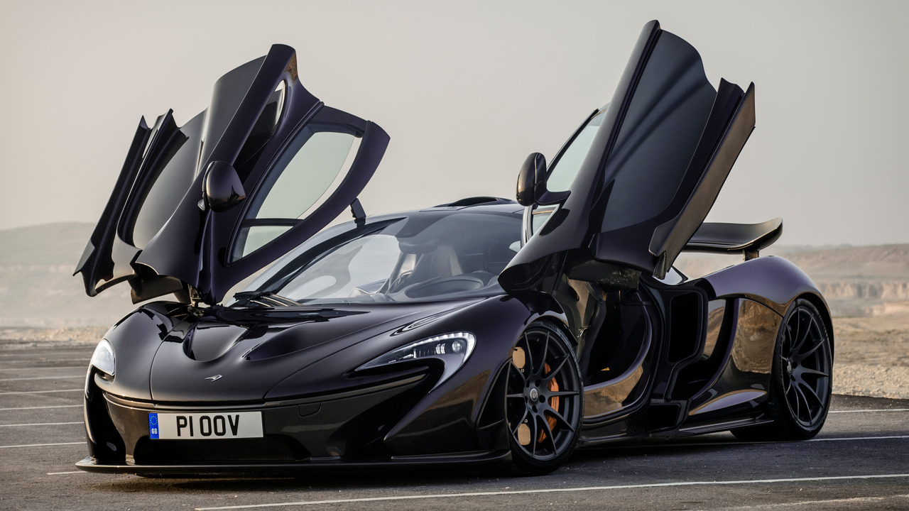 Black 2015 McLaren P1