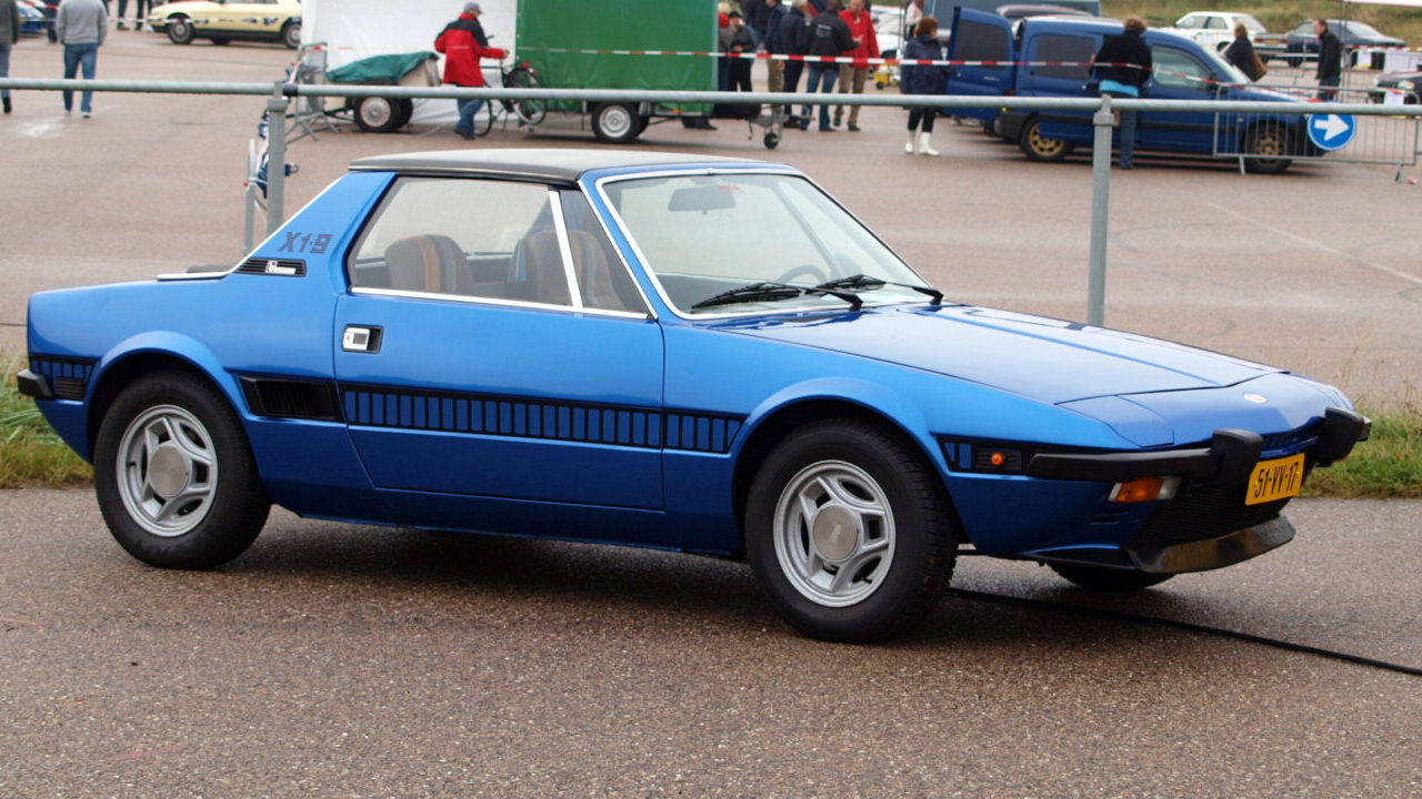 Blue Fiat X1/9