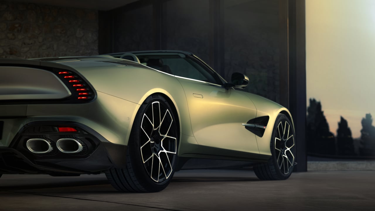 Aston Martin Vanquish Volante