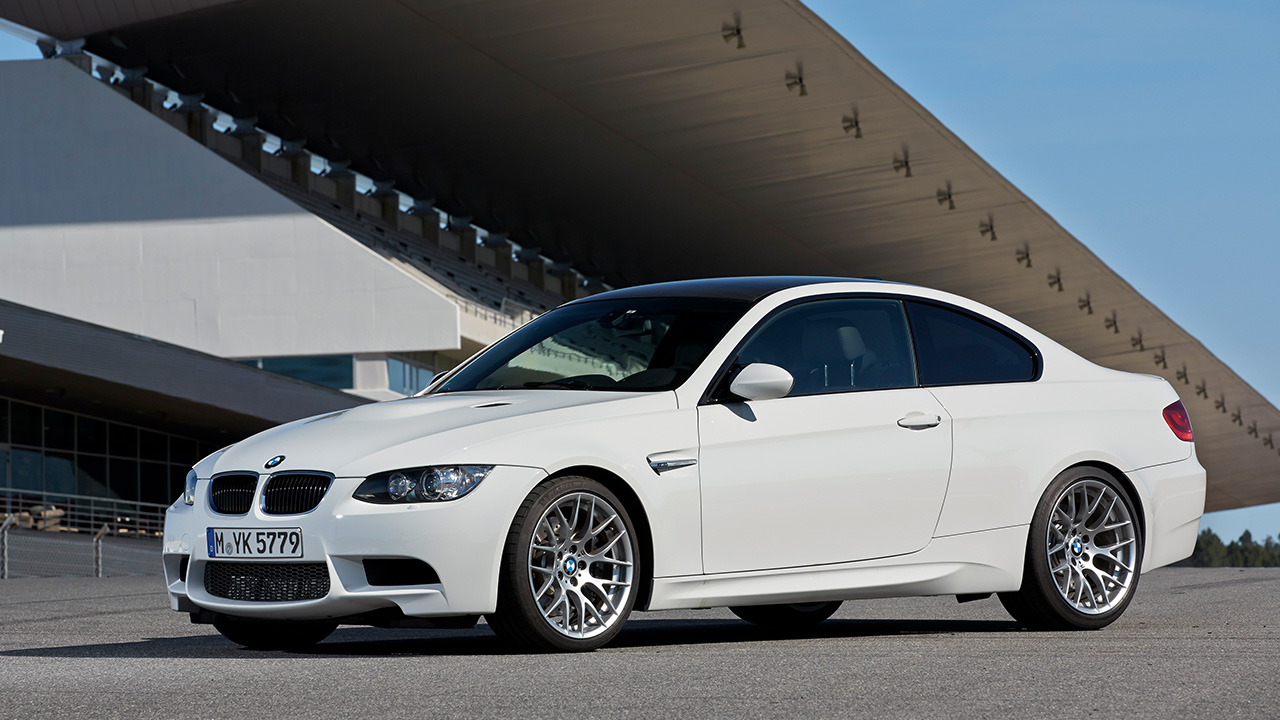 The E92 BMW M3 in white, front 3/4 view, Competition wheels