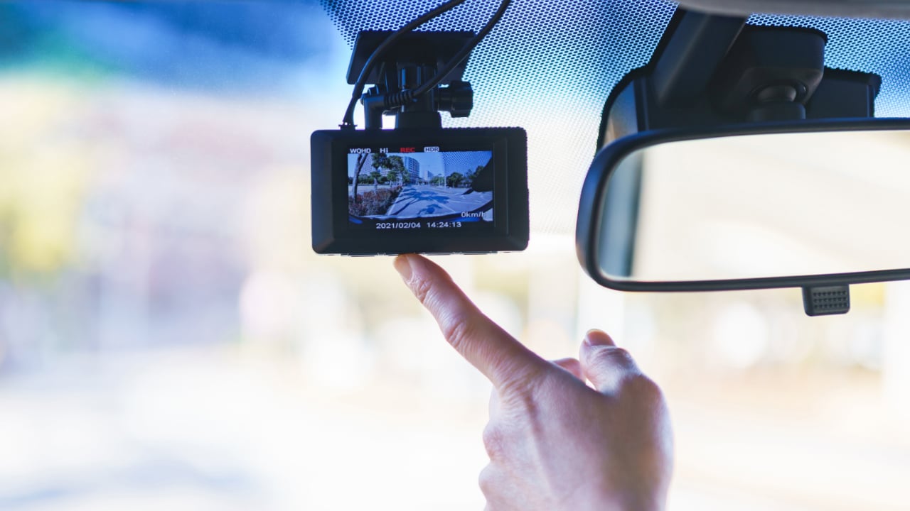 dash cam to record while driving