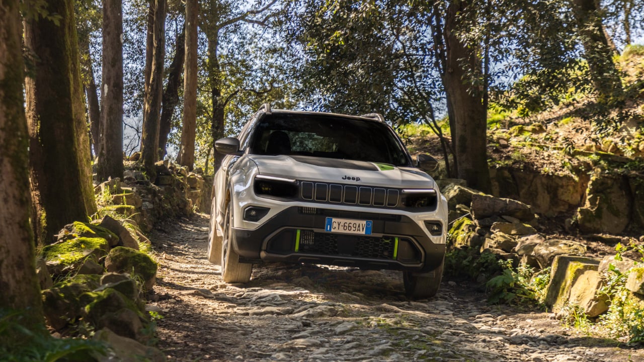 Jeep@ Avenger 4xe