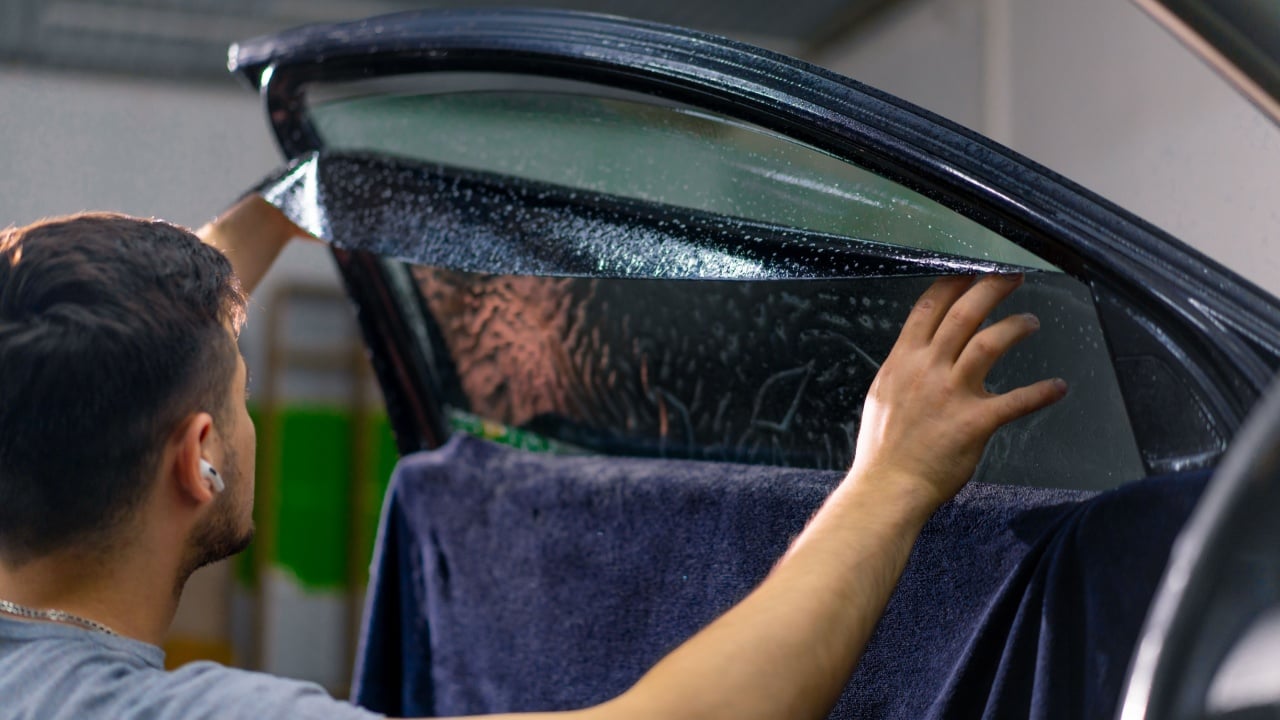 Installing tinted screen onto car window