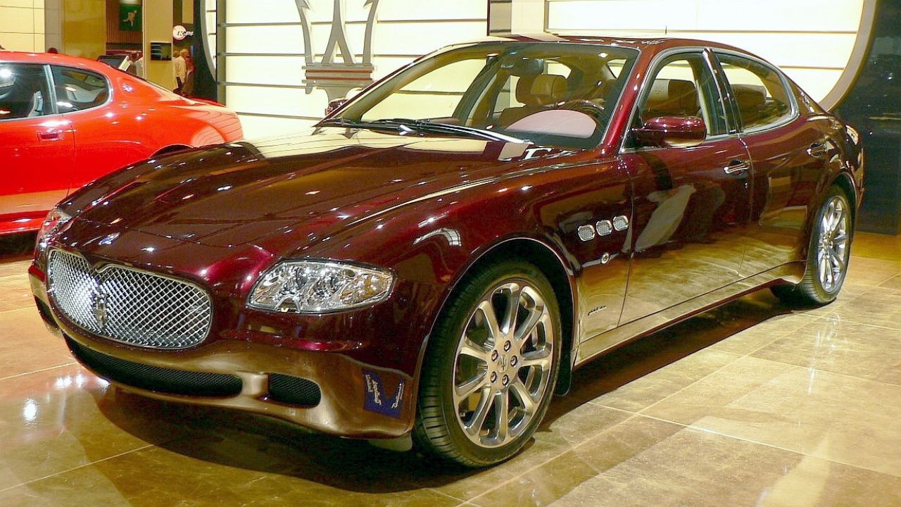 Maserati Quattroporte at the 2006 Paris Motor Show