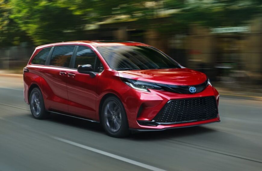 2025 Toyota Sienna