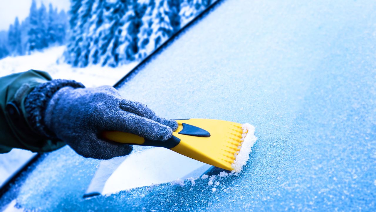 ice scraper windshield