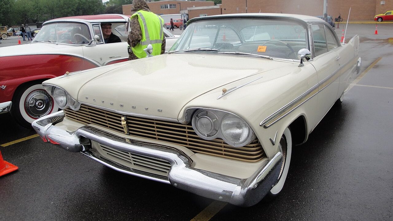 Plymouth Fury.