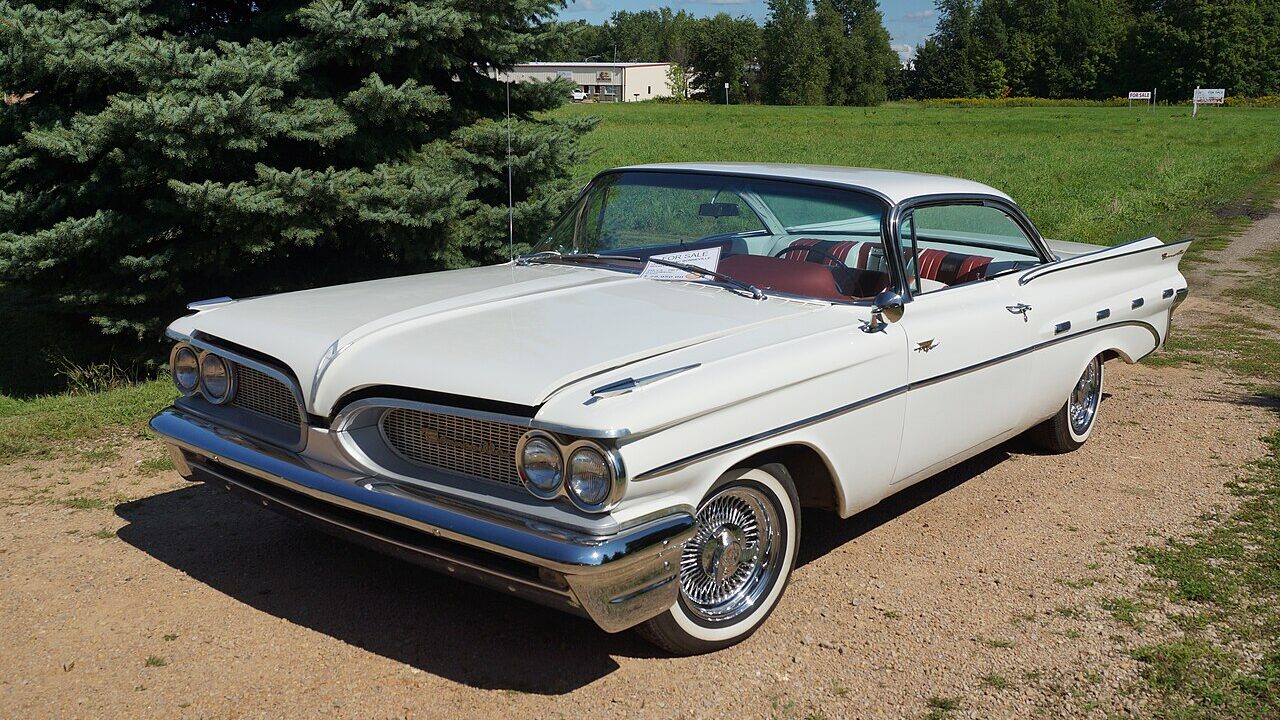 1959 Pontiac Bonneville.