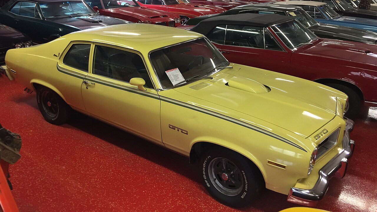 Pontiac Ventura GTO.