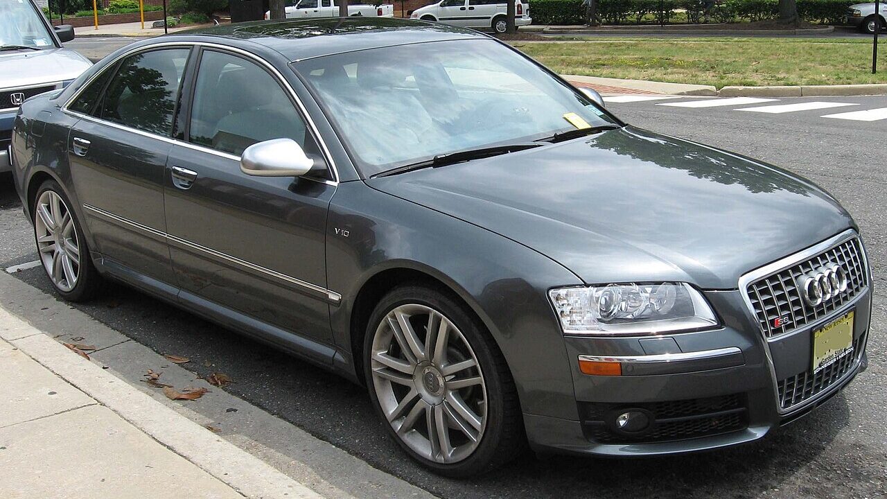 Audi S8