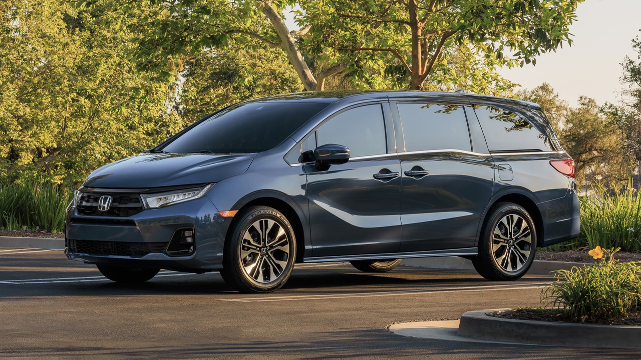Grey 2025 Honda Odyssey Parked Front 3/4 View