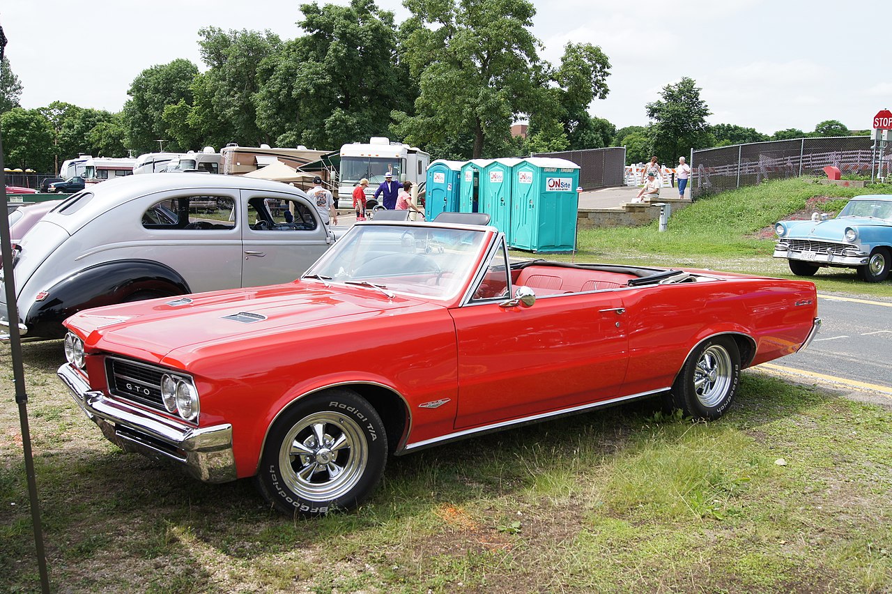 1964 Pontiac GTO.