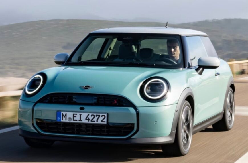 Mini Cooper Hardtop SE Classic EV Small car