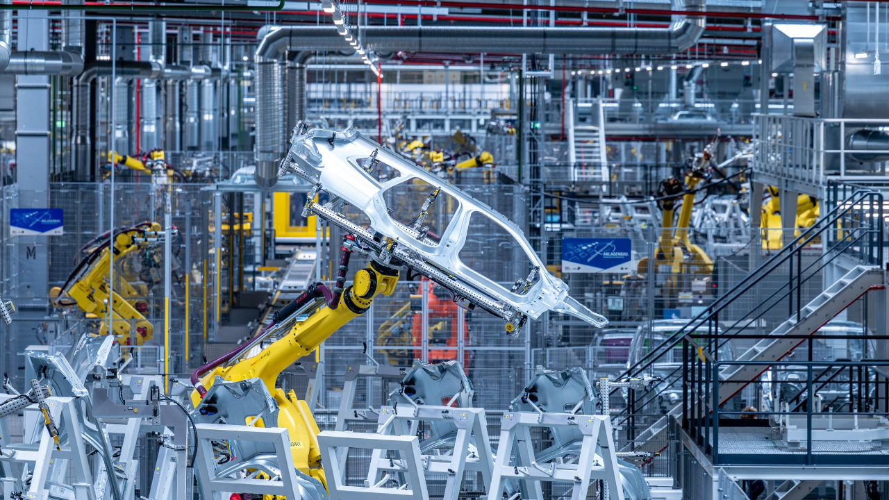 Production processes of expanded body shop at BMW Group Plant Regensburg