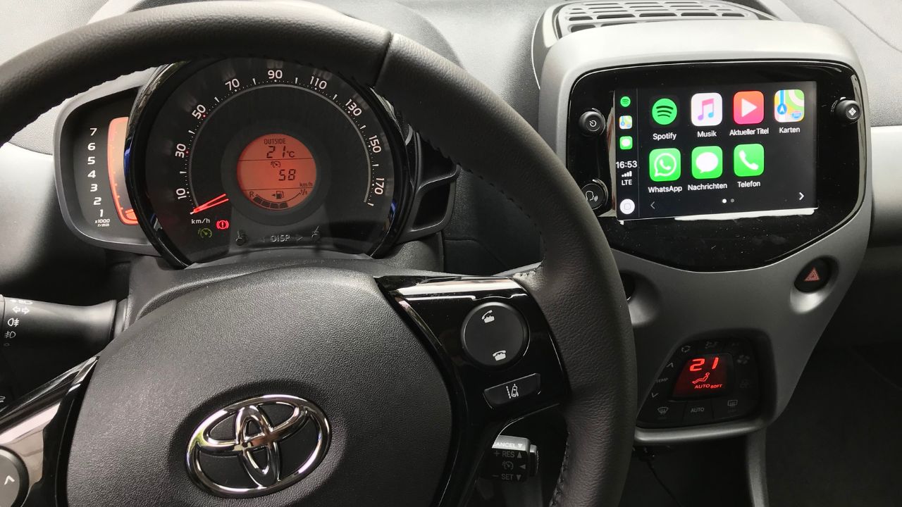 Toyota Display Showing Apple CarPlay