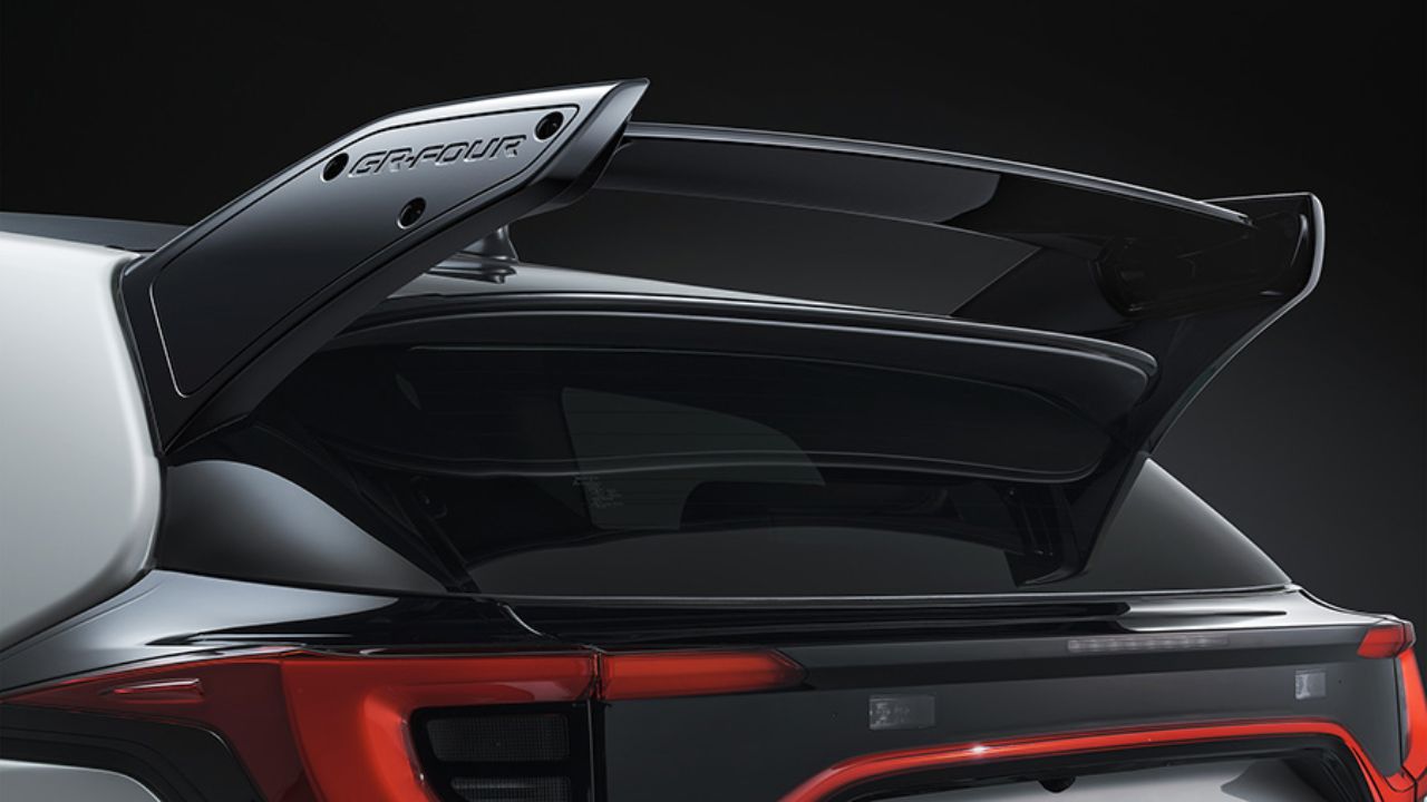 gr yaris wing