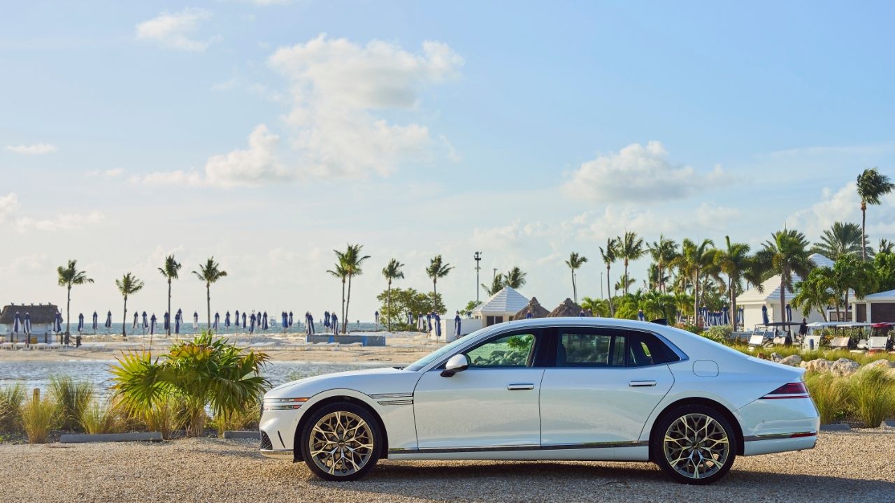 White 2023-2024 Genesis G90 in the sunshine.