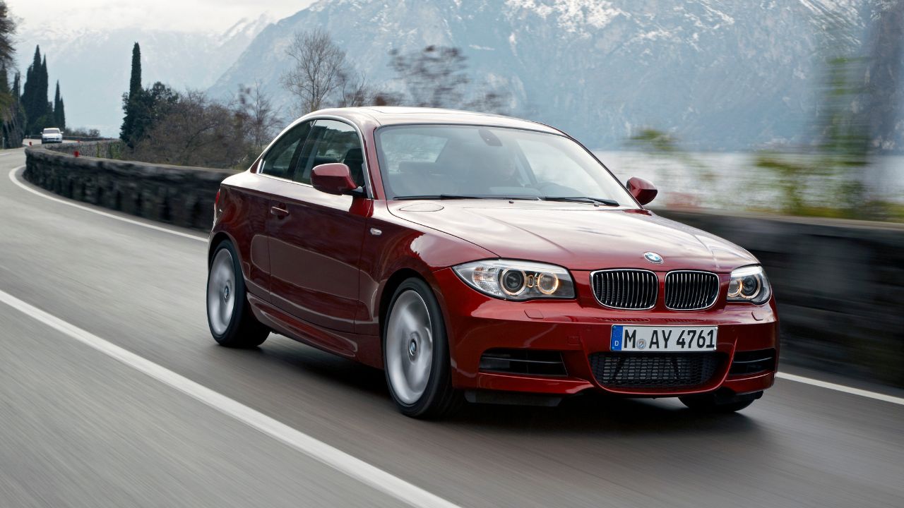 BMW 128i (E82)