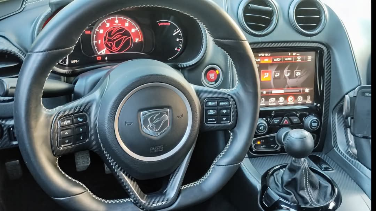 Dodge Viper interior