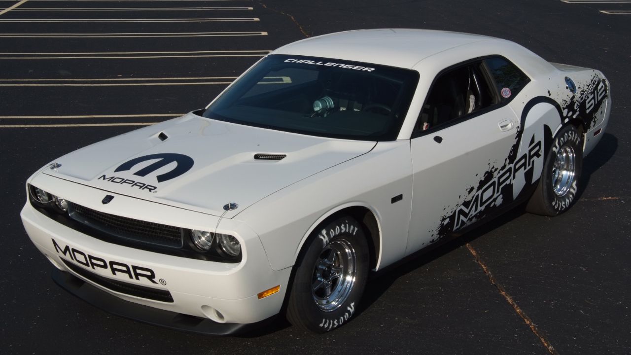 Dodge Challenger V10 Drag Pak